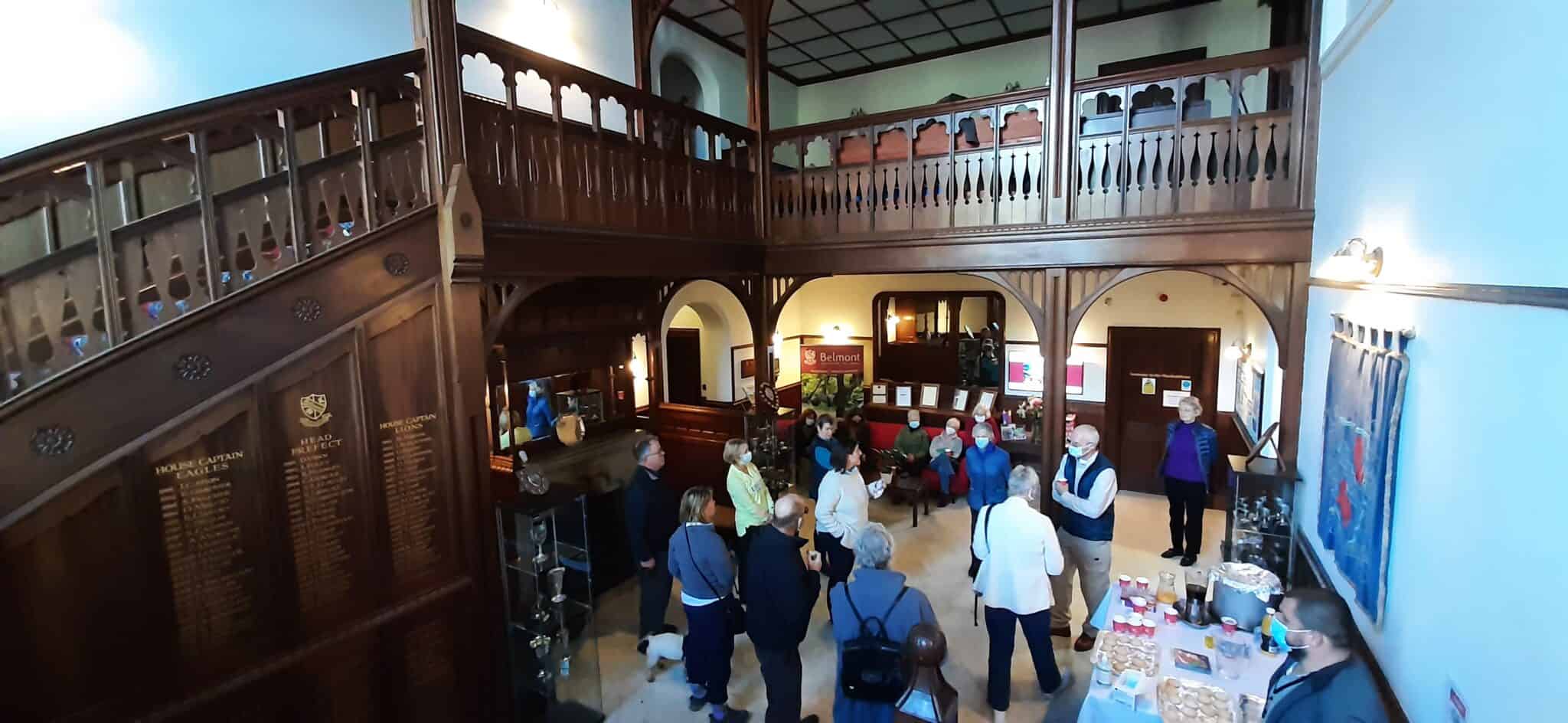 pre-christmas-walk-from-belmont-school-to-holmbury-hill-surrey-hills