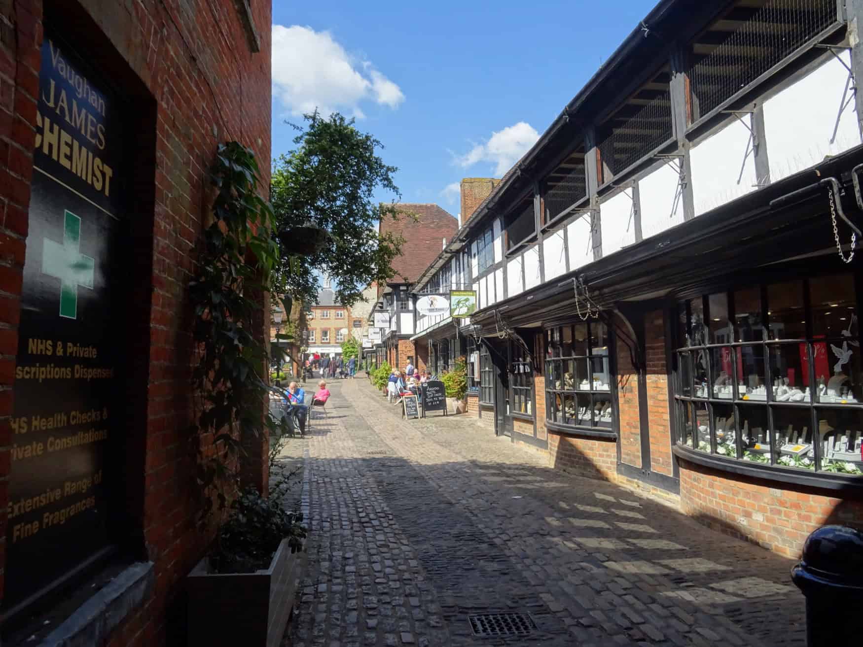Explore Farnham
