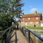 Free Walk - Explore Guildford Riverside